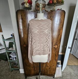 Do Everything in Love Women's Poncho in Blush